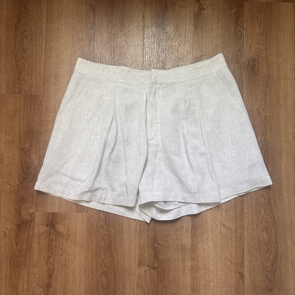 Peppermayo Women's Linen Blend Pleated Shorts Size 10‎